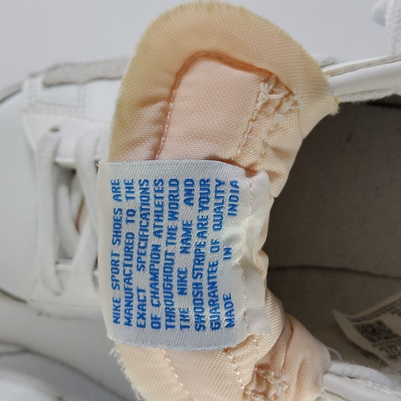 Nike White and Blue Athletic Sneakers Size 7 Men - Picture 5 of 8